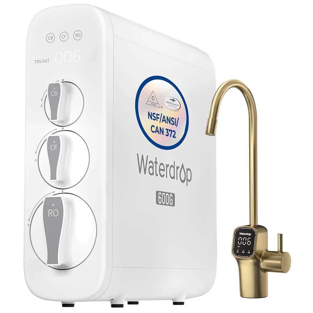 Sistema Waterdrop G3P600 con grifo dorado